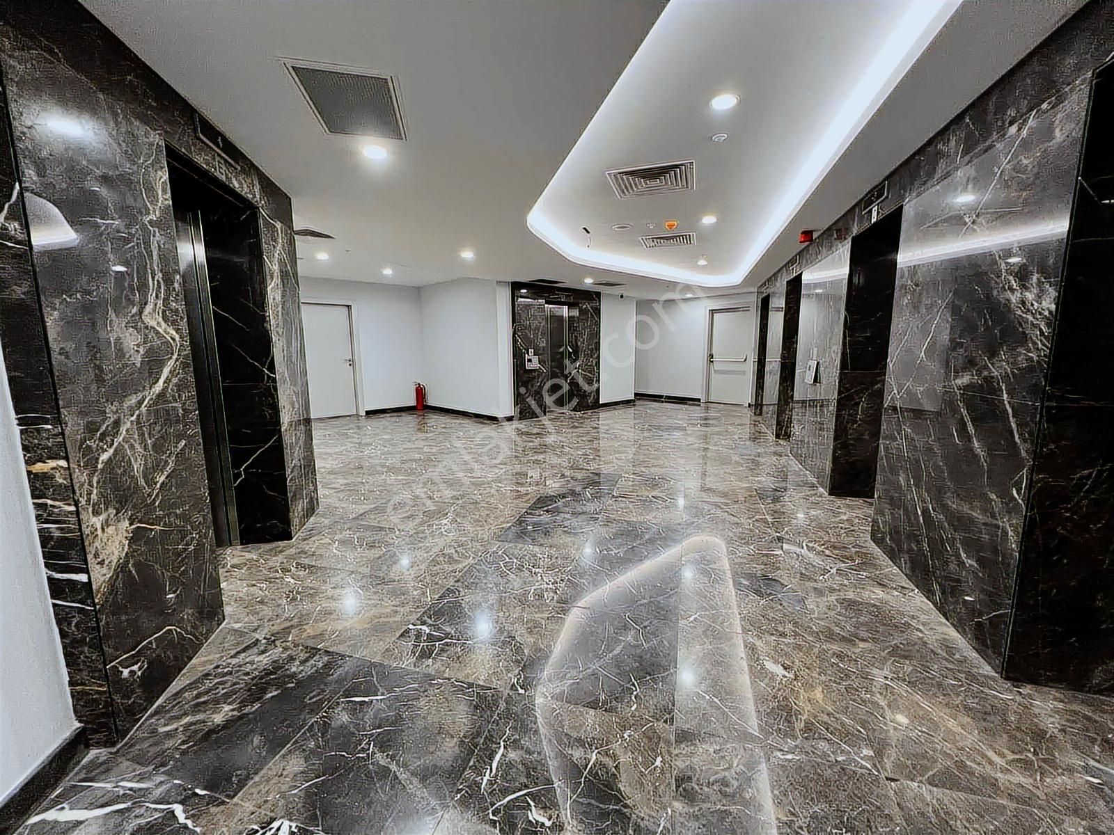Kartal Bumerang Towers'da Kiralık Ofis Katı A Plas Fırsatt - Görsel 4