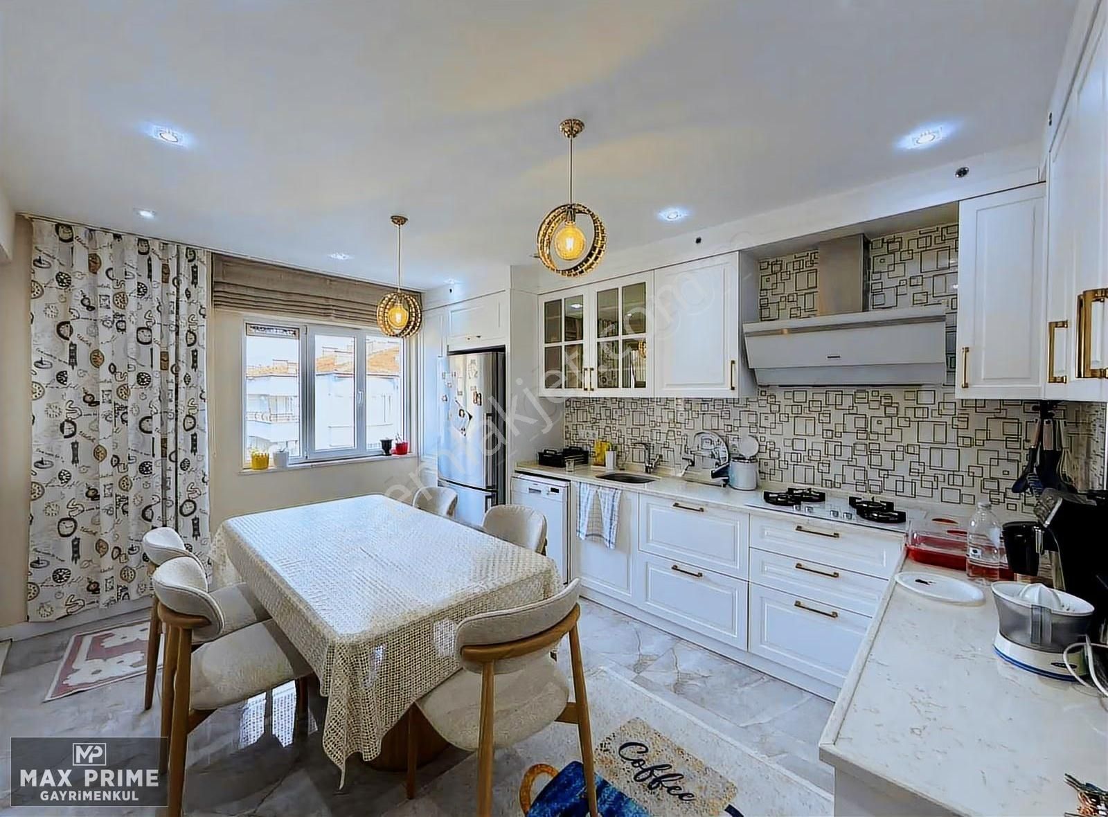 Selçukbey'de Tank Meydanı Yakını 3+1 / 190 M² Mükemmel Daire - Görsel 21