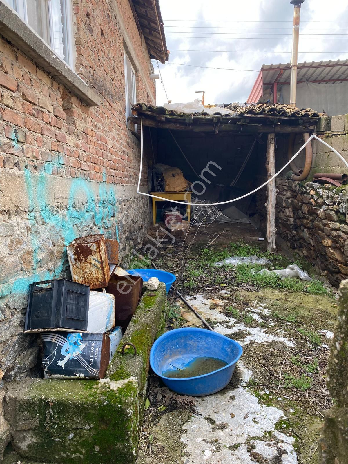 Tetik Emlaktan - Karacasu Yenice Merkez'de Bahçeli 2+1 Satılık Müstakil Ev - Görsel 9