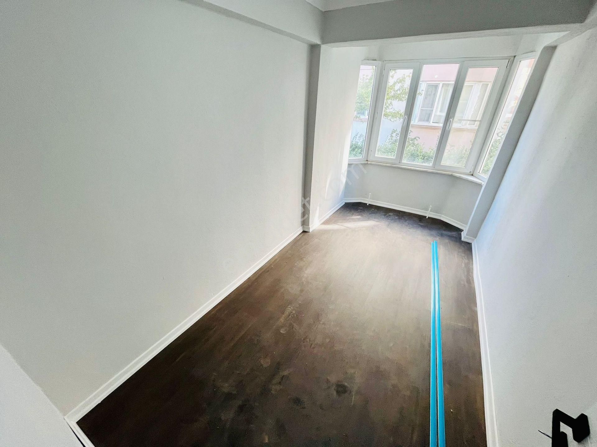 Yüksel'den Satılık Akçay Merkezde Bahçe Kullanımlı Ön Cephe 2+1 Lüx Daire - Görsel 9