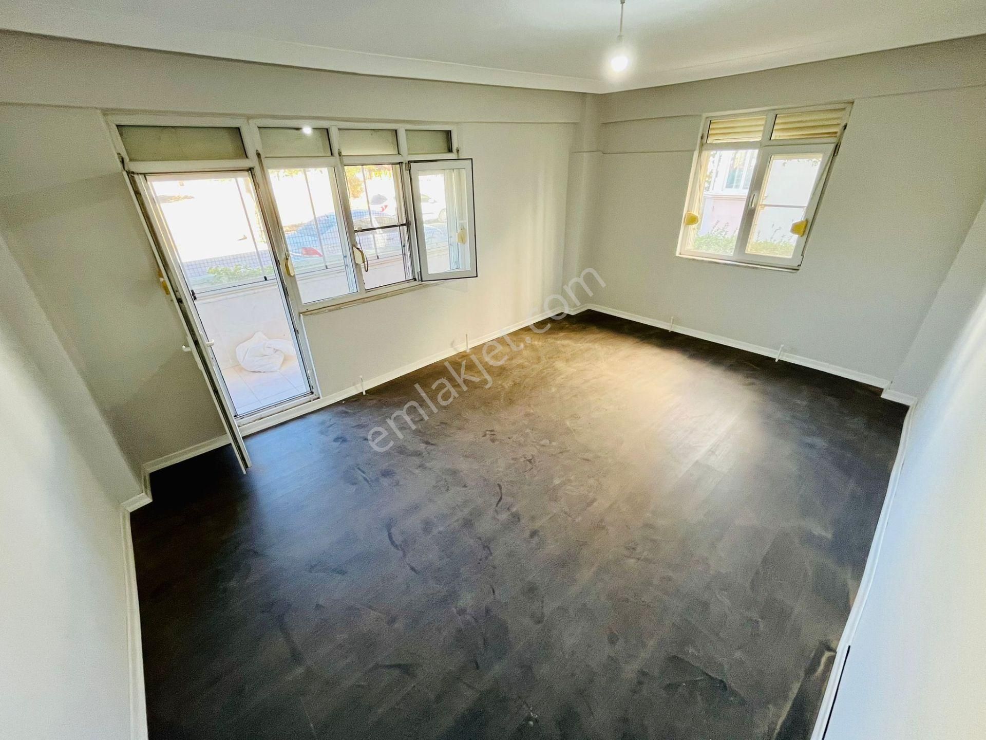 Yüksel'den Satılık Akçay Merkezde Bahçe Kullanımlı Ön Cephe 2+1 Lüx Daire - Görsel 24