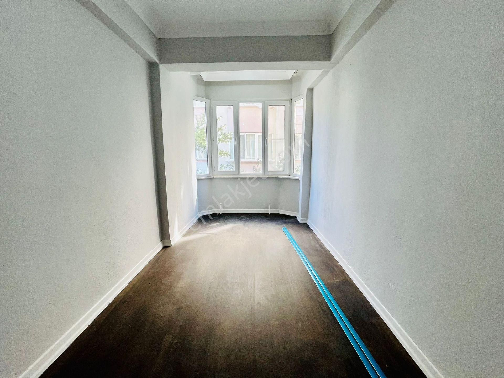 Yüksel'den Satılık Akçay Merkezde Bahçe Kullanımlı Ön Cephe 2+1 Lüx Daire - Görsel 6