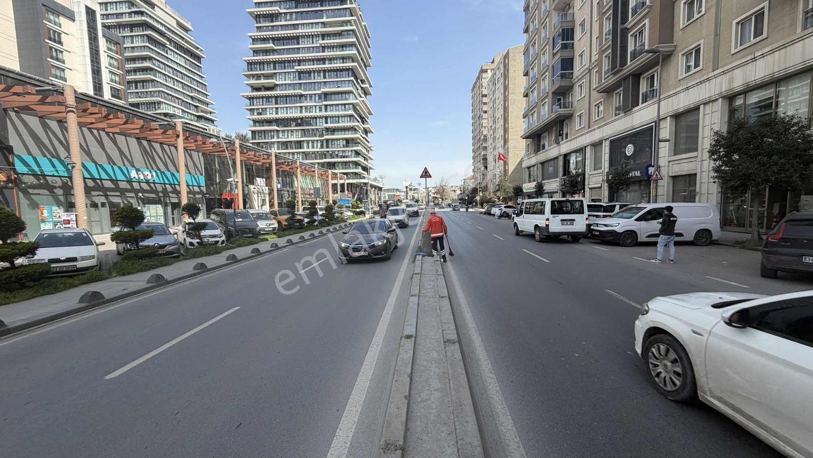 Çiğdem Emlak'tan Cadde Üzeri Kiralık Mağaza&dükkan 2 Katlı 280m2 - Görsel 24