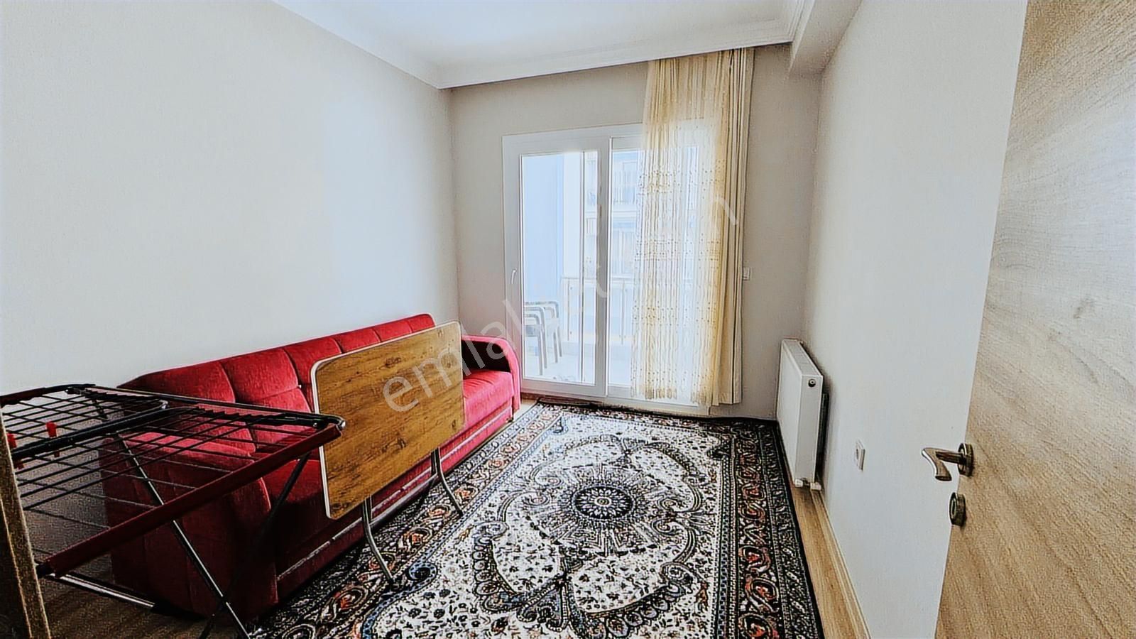 Yenifoça'da Havuzlu Site İçerisinde Kiralık 2+1 Eşyalı Daire - Görsel 26