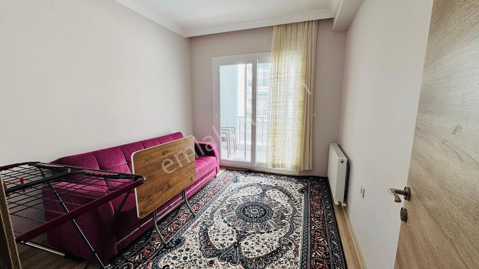 Yenifoça'da Havuzlu Site İçerisinde Kiralık 2+1 Eşyalı Daire - Görsel 32