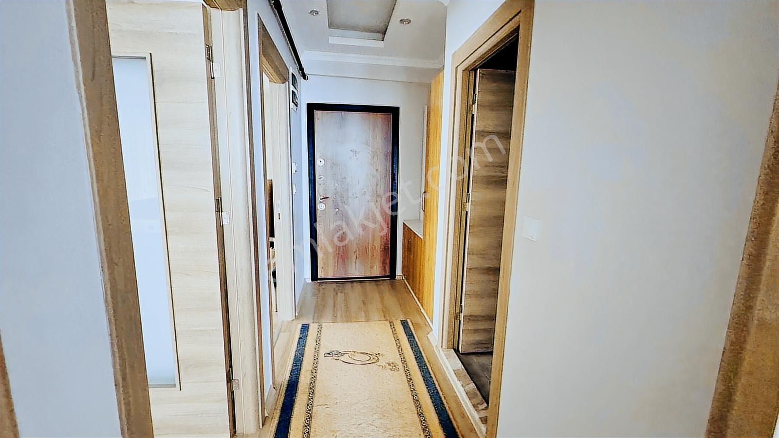 Yenifoça'da Havuzlu Site İçerisinde Kiralık 2+1 Eşyalı Daire - Görsel 11