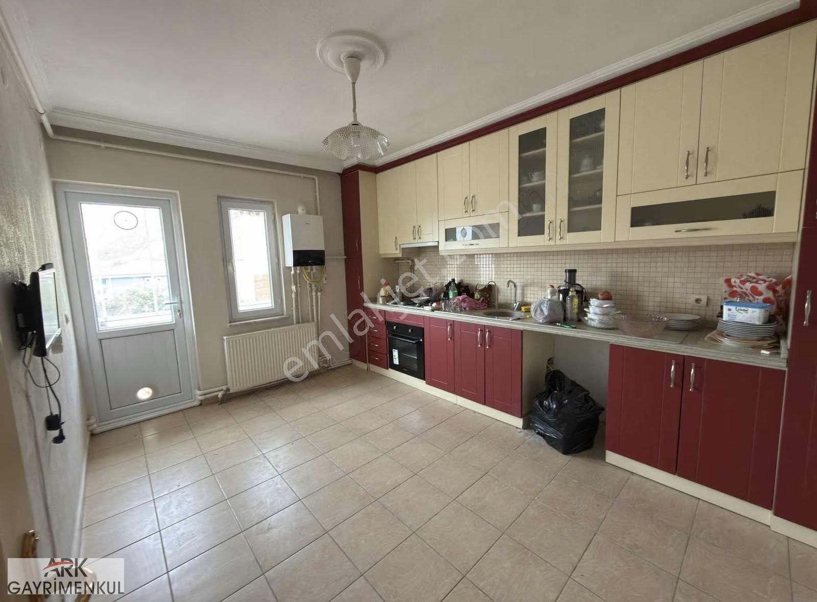 Kiralık - Şömineli 145m2 3+1 Daire - Görsel 2