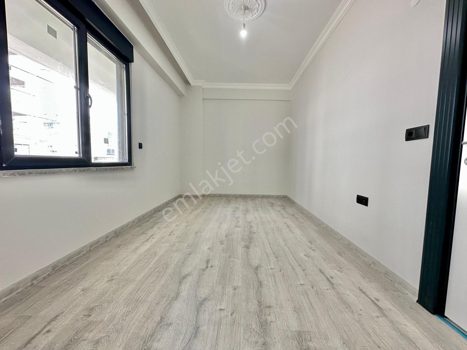 ⭐akçay Ay Emlak'tan⭐ Kapalı Balkonlu Yerden Isıtmalı Şık Tasarımlı Ön Cephe Satılık 1+1 Lüks Daire - Görsel 17