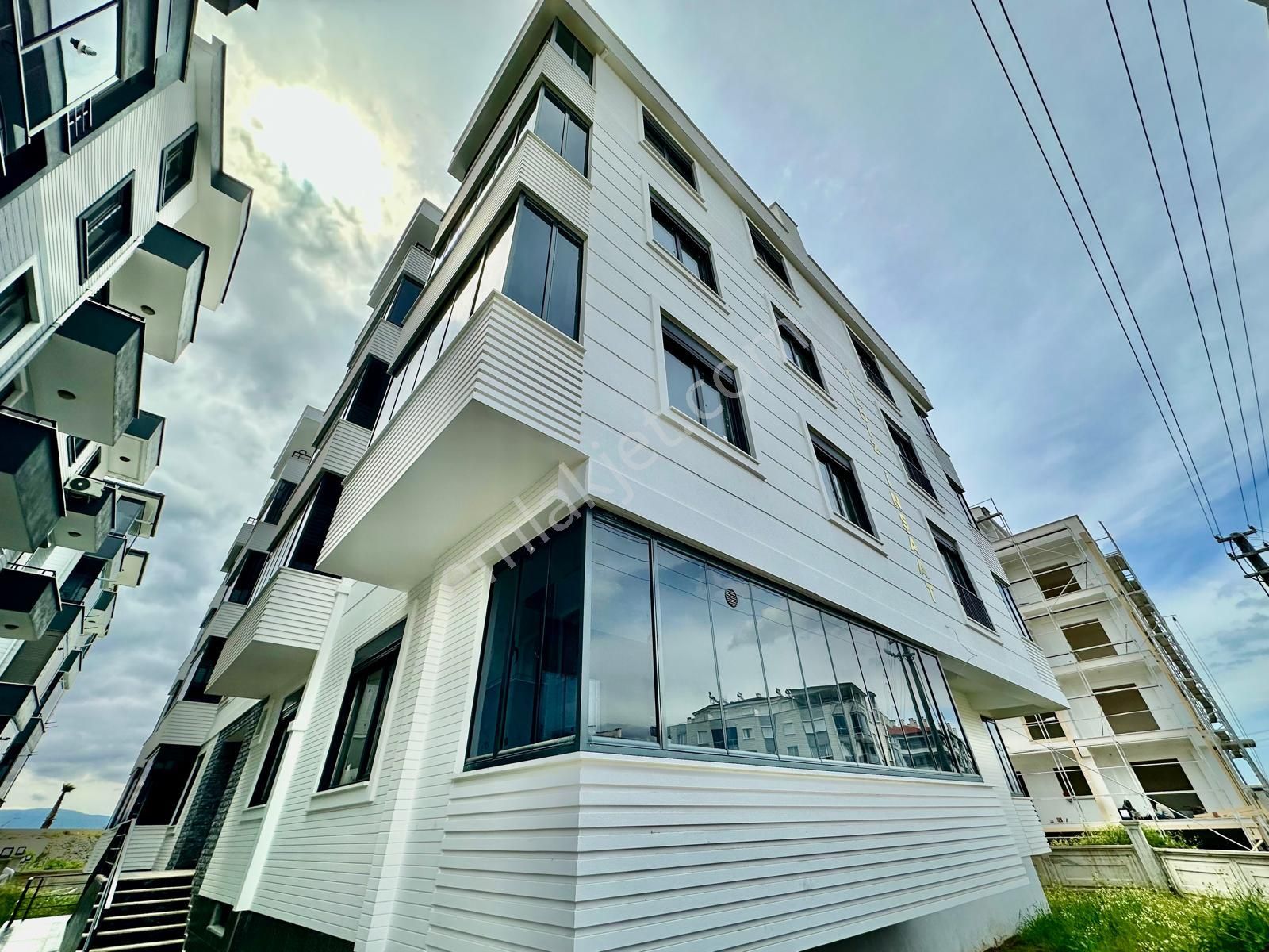 ⭐akçay Ay Emlak'tan⭐ Kapalı Balkonlu Yerden Isıtmalı Şık Tasarımlı Ön Cephe Satılık 1+1 Lüks Daire - Görsel 27