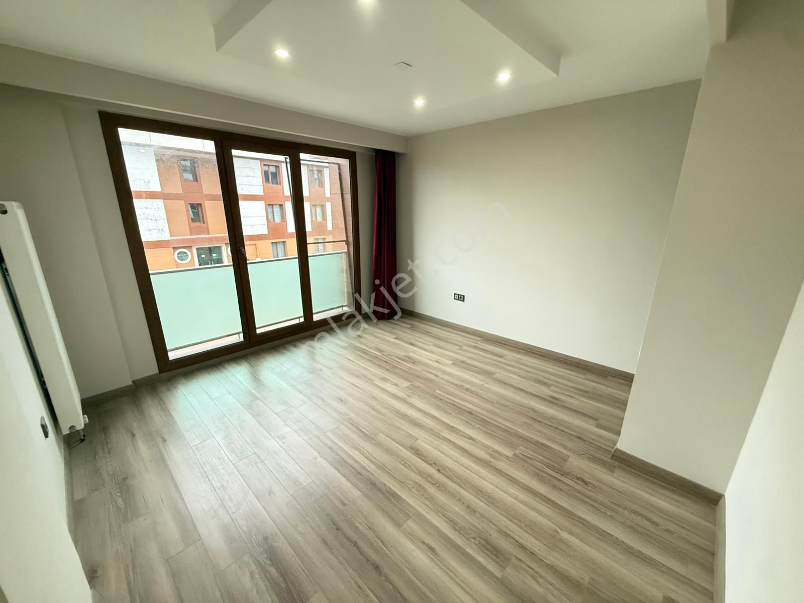 Delux'den Güvenlikli Sitede Deniz Yakını Satılık Geniş 3+1 Daire - Görsel 23