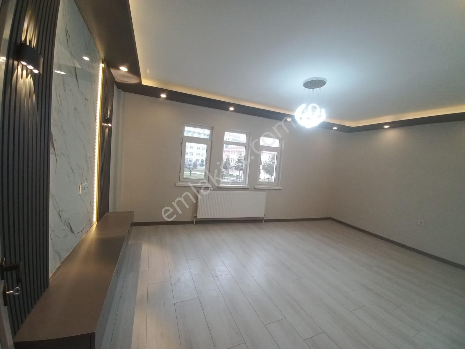 Mç Emlak'tan Ahi Evran Mahallesin'de 3+1 Satılık Daire - Görsel 3