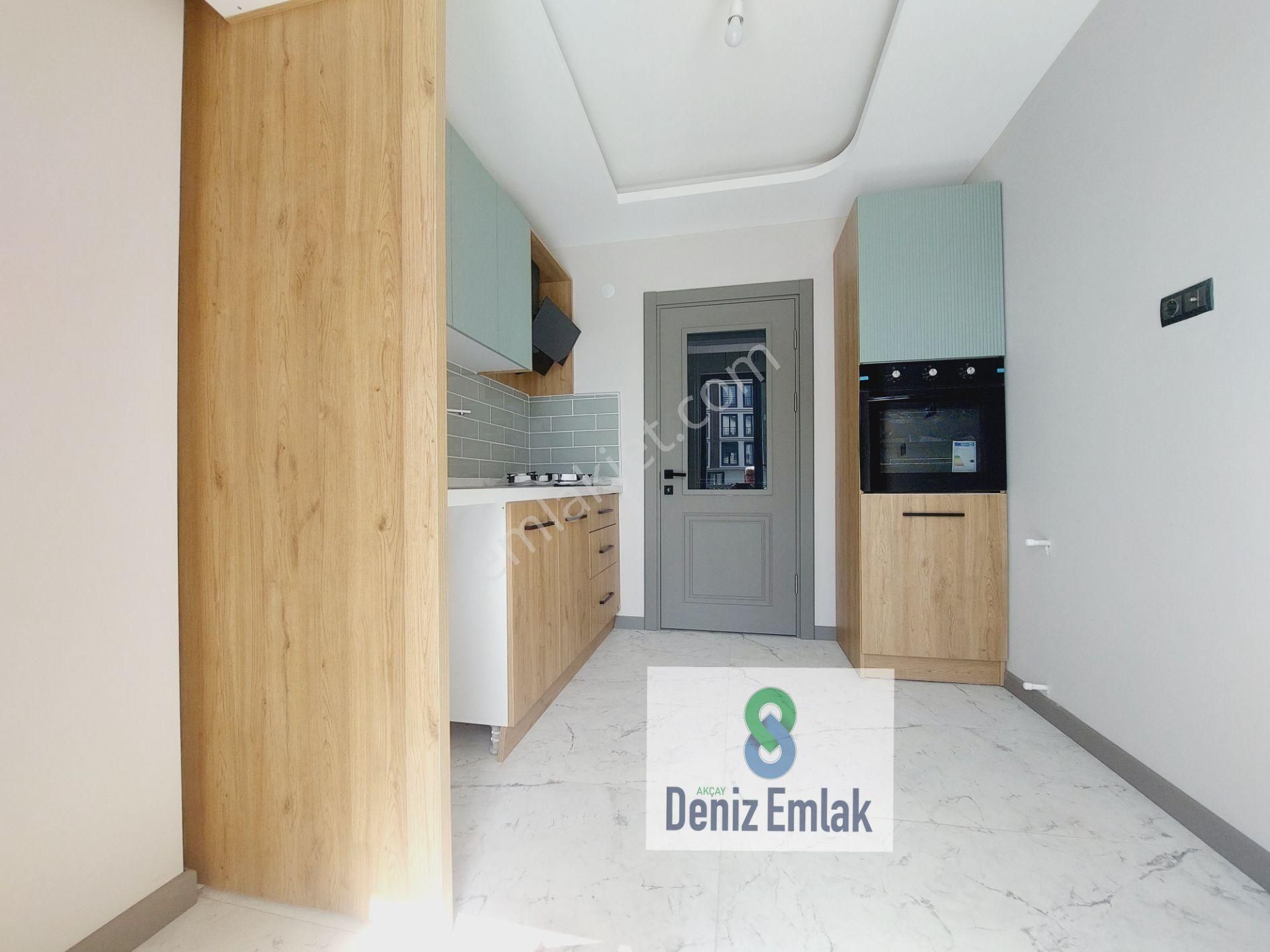 Denizden Akçayda Arakat Sıfır Ebeveynli Satılık 2+1 Daire.