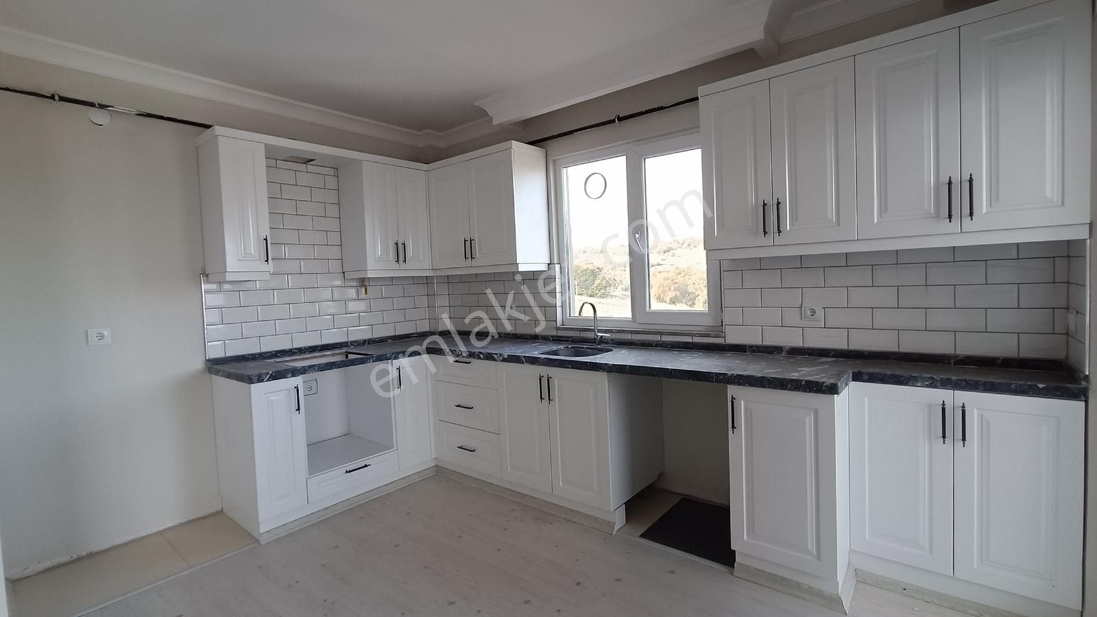 Güzel Manzara İyi Fiyat Satılık 3+1 - Görsel 10