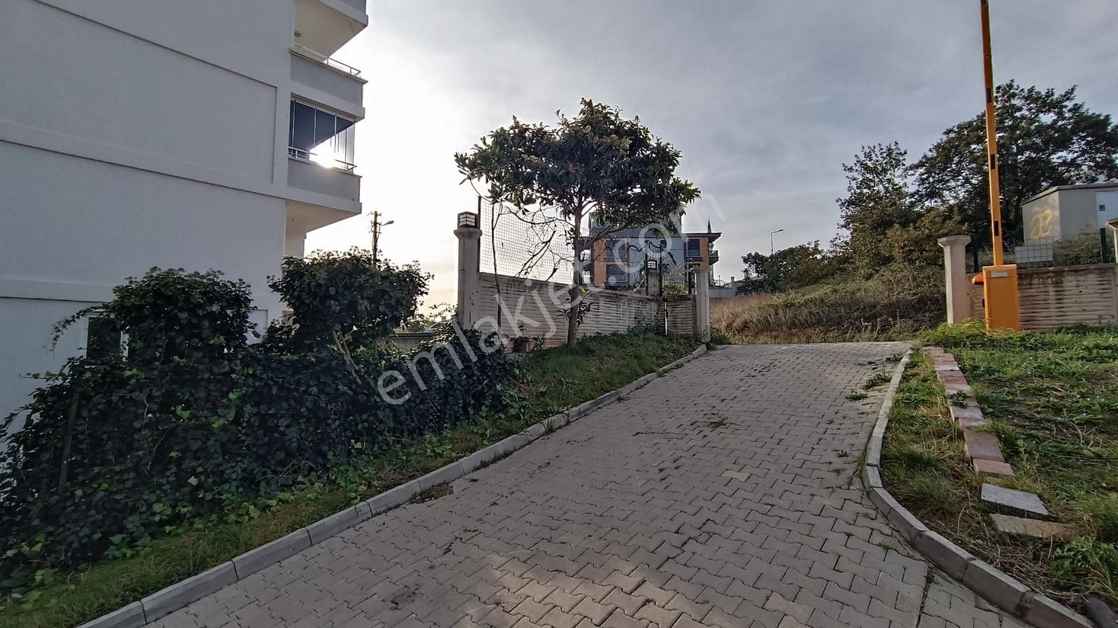 Güzel Manzara İyi Fiyat Satılık 3+1 - Görsel 33