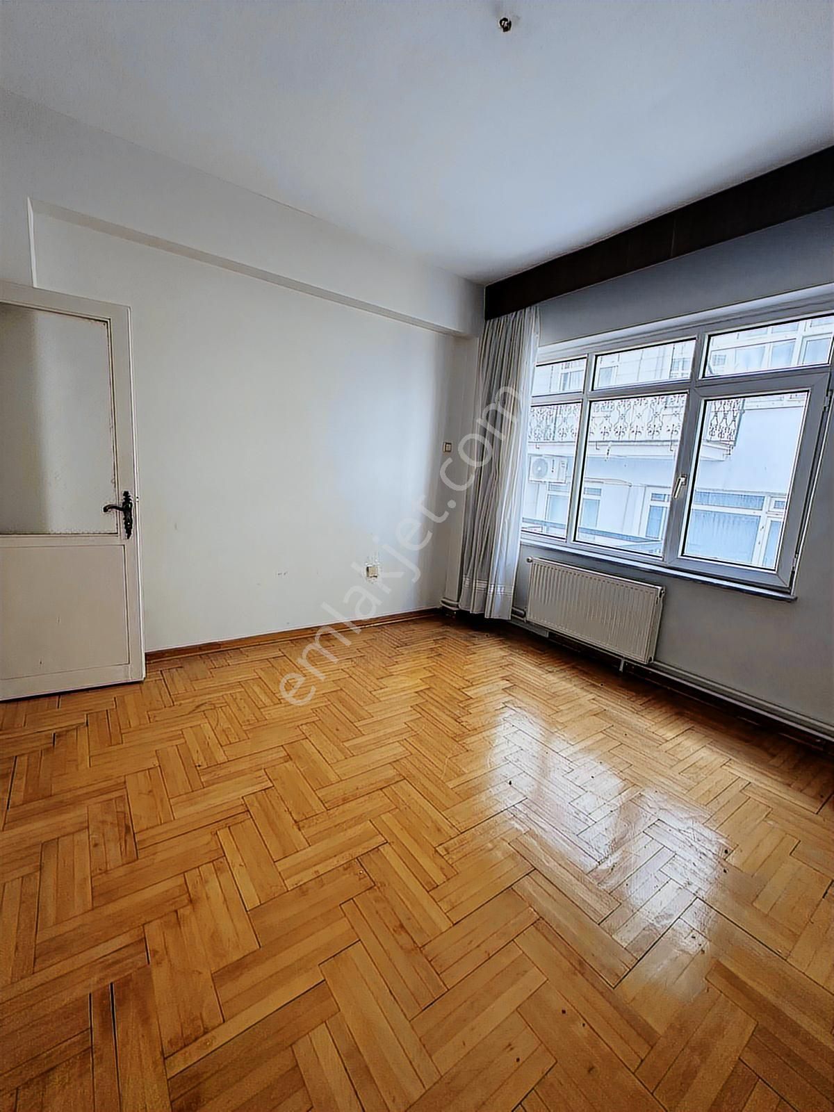 İlkadım İstiklal Caddesi Satılık 5+1 Daire - Görsel 21