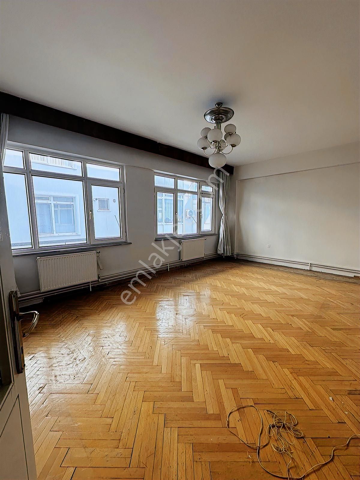 İlkadım İstiklal Caddesi Satılık 5+1 Daire - Görsel 18