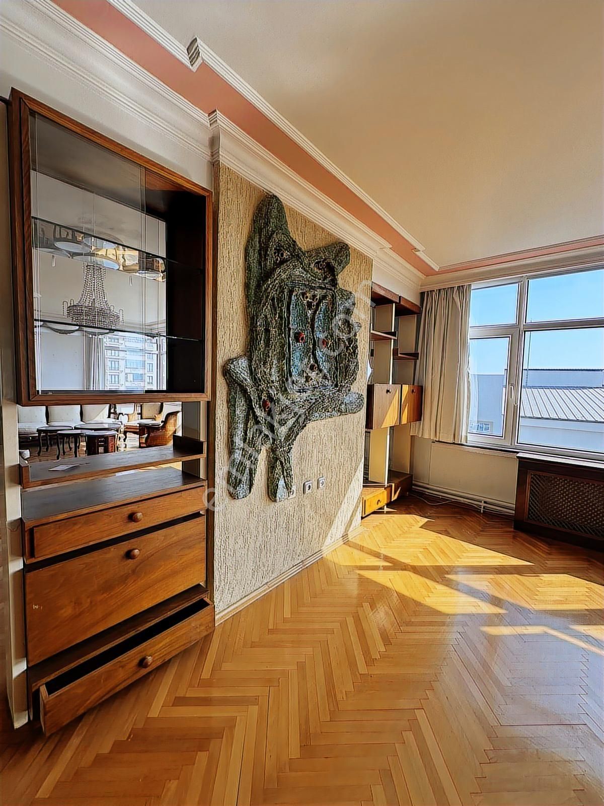 İlkadım İstiklal Caddesi Satılık 5+1 Daire - Görsel 16