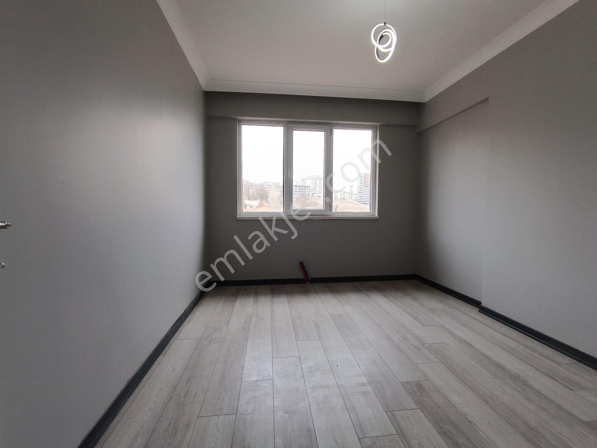 Kent'ten Neşet Ertaş Cadde Manzaralı 4+1 Full +full Yapılı Sıfır Dubleks - Görsel 25