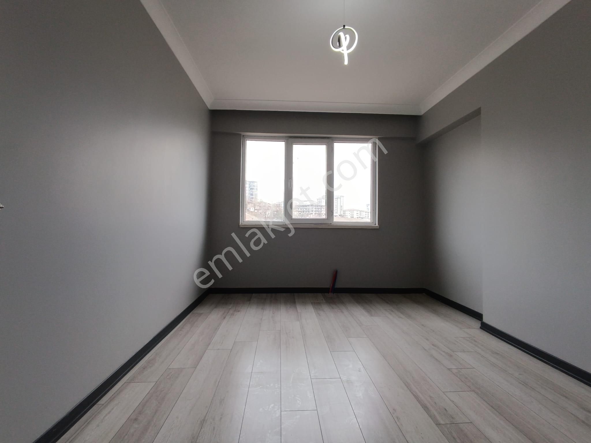 Kent'ten Neşet Ertaş Cadde Manzaralı 4+1 Full +full Yapılı Sıfır Dubleks - Görsel 10