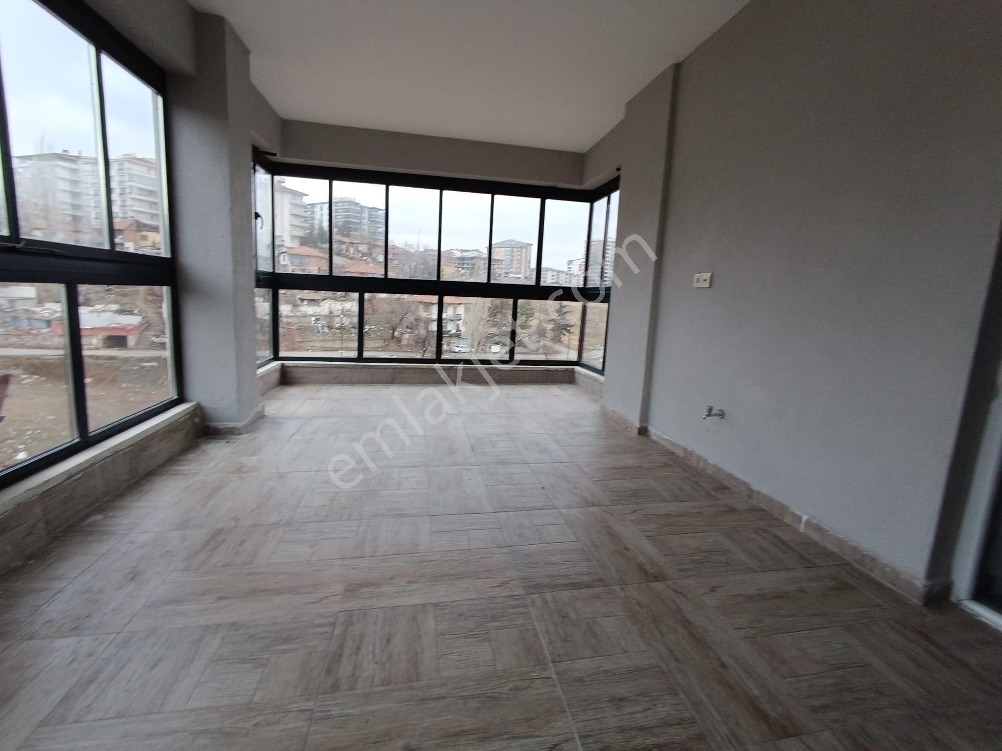 Kent'ten Neşet Ertaş Cadde Manzaralı 4+1 Full +full Yapılı Sıfır Dubleks - Görsel 34