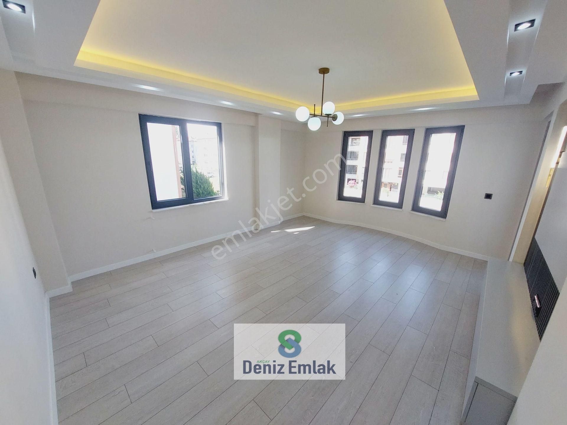 Denizden Akçayda Ebeveynli Arakat Geniş Satılık 3+1 Daire. - Görsel 15