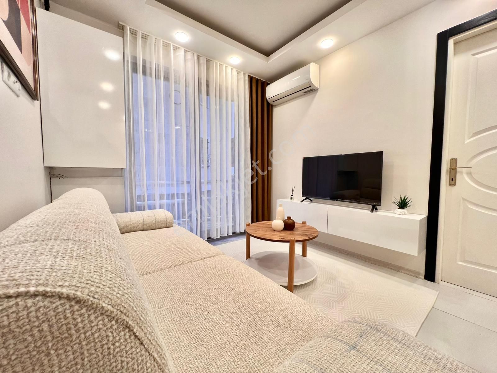 Arakat Sıfır Eşyalı Yatırımlık Merkezi Konumda 1+1 Satılık Apart - Görsel 12