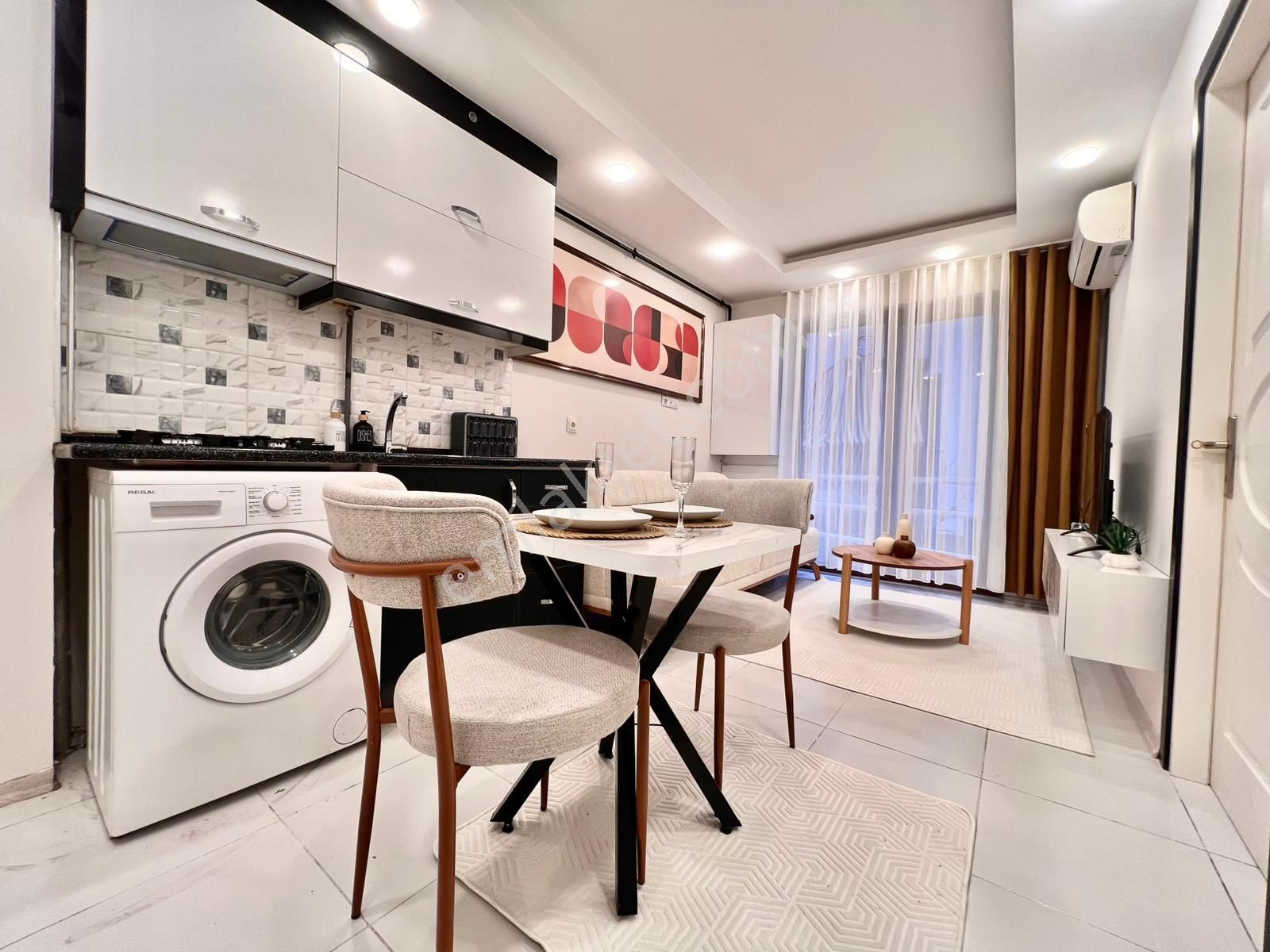 Arakat Sıfır Eşyalı Yatırımlık Merkezi Konumda 1+1 Satılık Apart - Görsel 22