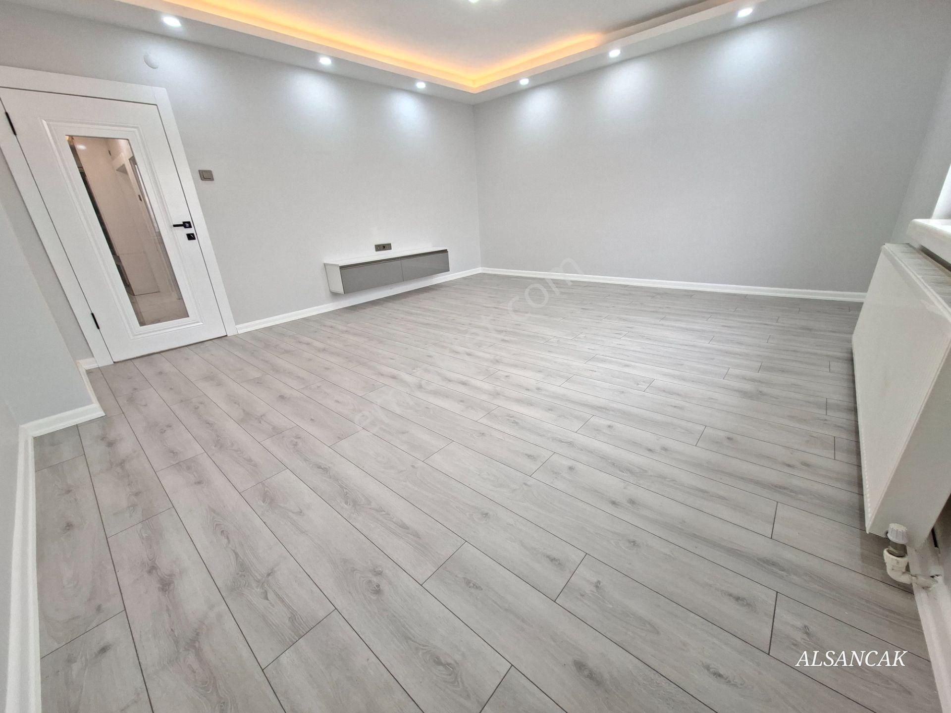 Elvan Mahallesinde Katta Çok Geniş 3+1 Daire Hızlı Trene Yakın - Görsel 10