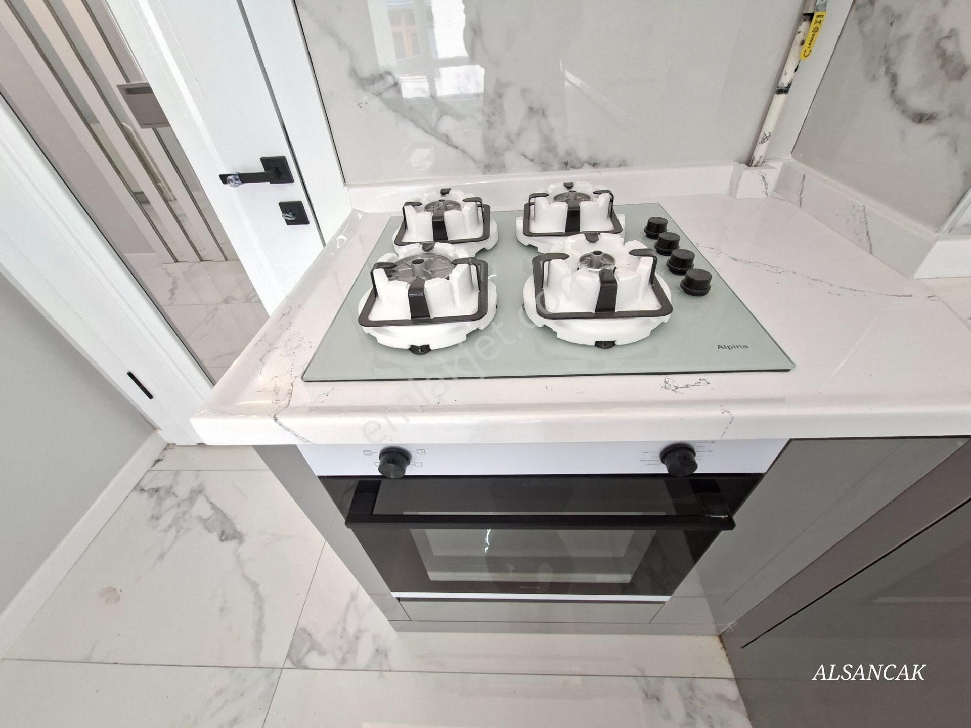 Elvan Mahallesinde Katta Çok Geniş 3+1 Daire Hızlı Trene Yakın - Görsel 7