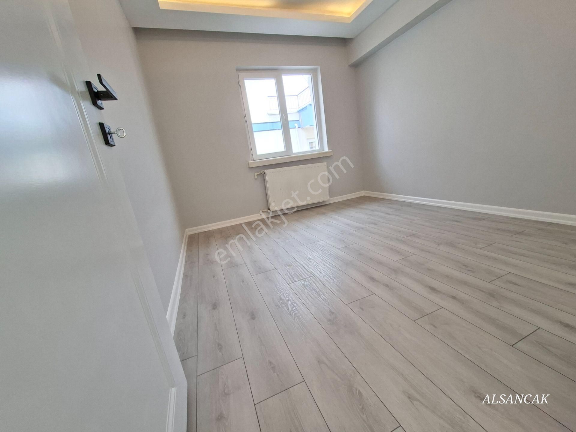 Elvan Mahallesinde Katta Çok Geniş 3+1 Daire Hızlı Trene Yakın - Görsel 20