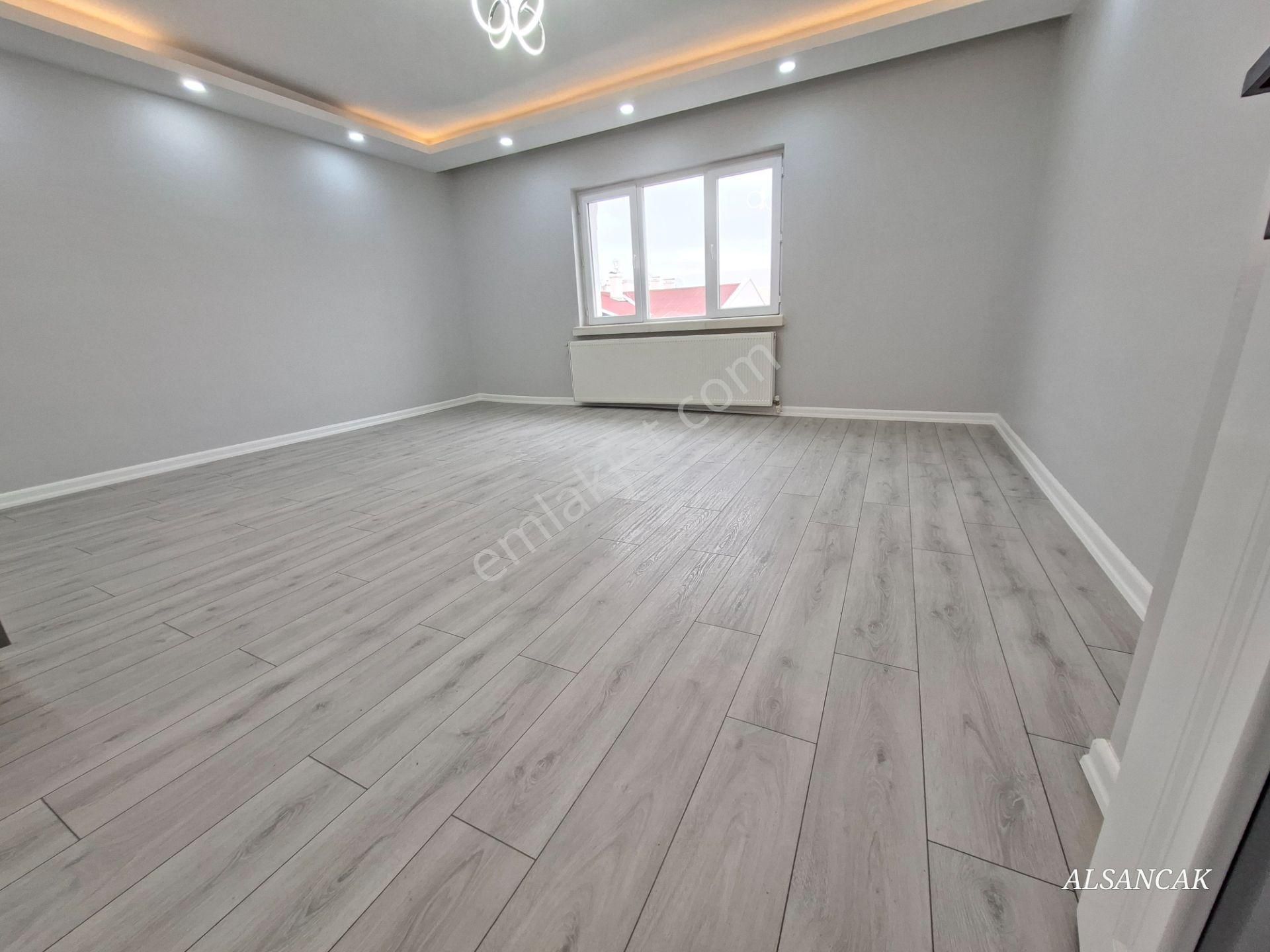 Elvan Mahallesinde Katta Çok Geniş 3+1 Daire Hızlı Trene Yakın - Görsel 9