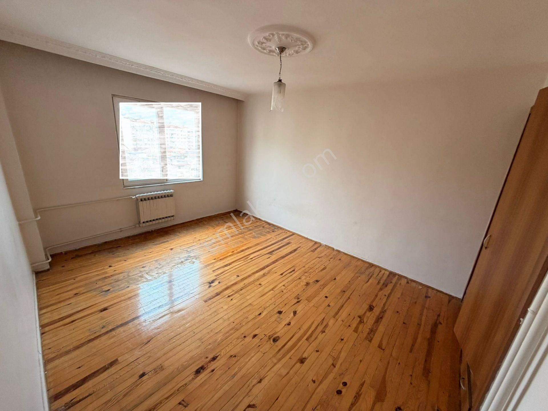 Ender Uysal Gayrimenkulden Çınara Yakın 3+1 Satılık Geniş Daire... - Görsel 9