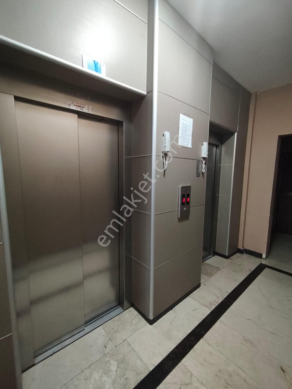 Çiftlillöy Mah'de Geniş Otumlu Merkezi Konumda Kiralık 2+1 Daire - Görsel 9