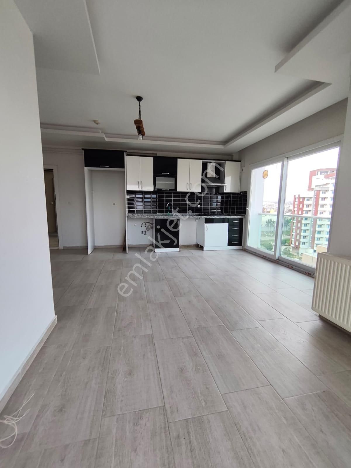 Çiftlillöy Mah'de Geniş Otumlu Merkezi Konumda Kiralık 2+1 Daire - Görsel 2