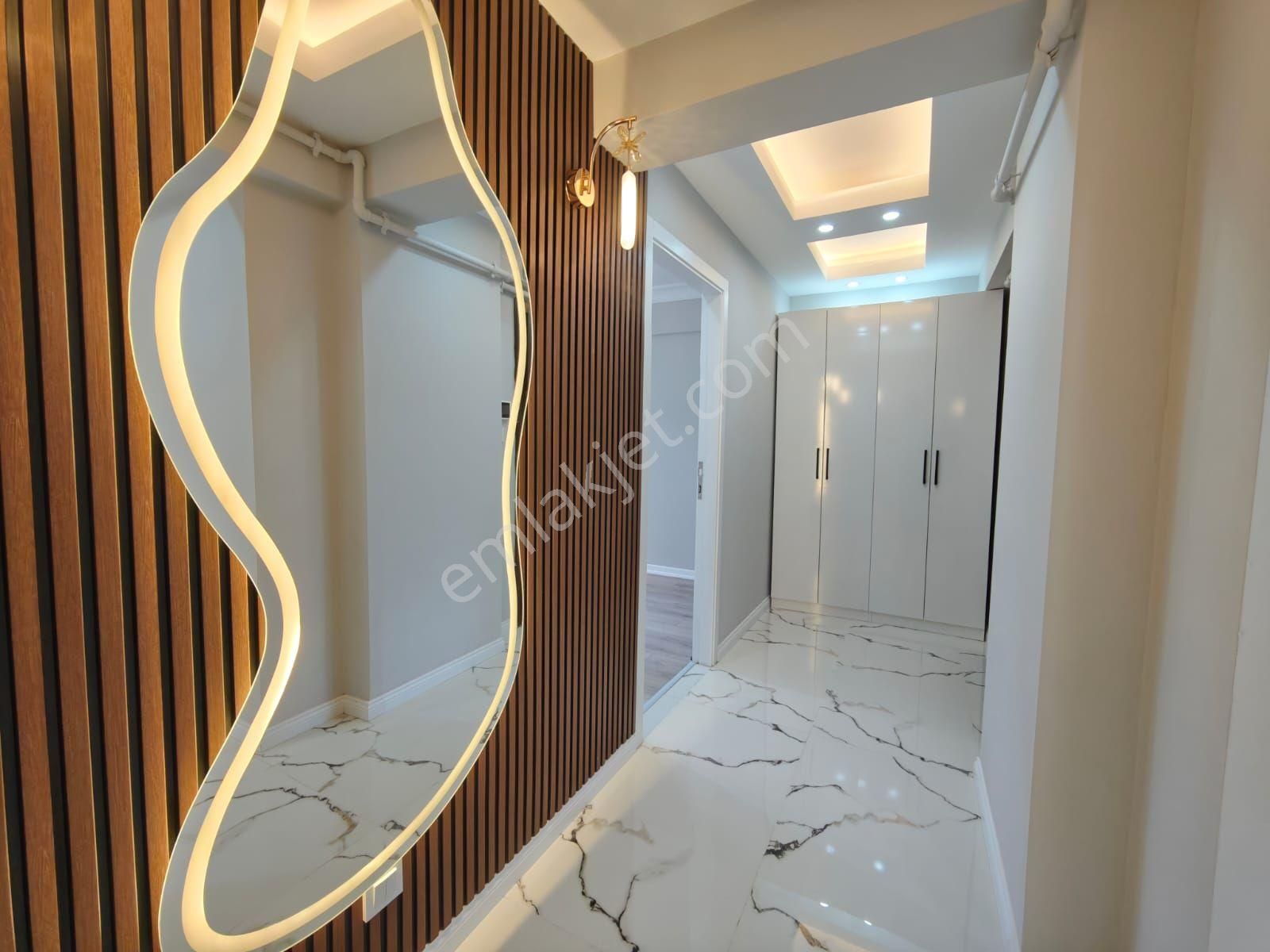 Acil Satılık Çobanlı Tramvayda 4+1 1. Kat