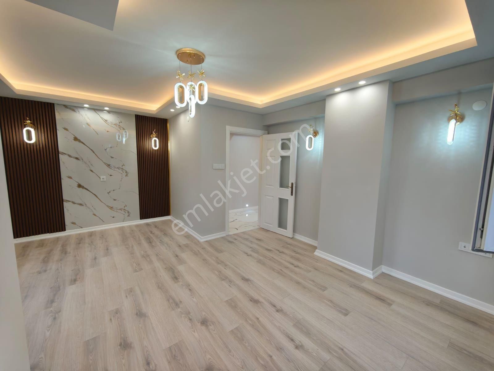 Acil Satılık Çobanlı Tramvayda 4+1 1. Kat - Görsel 2