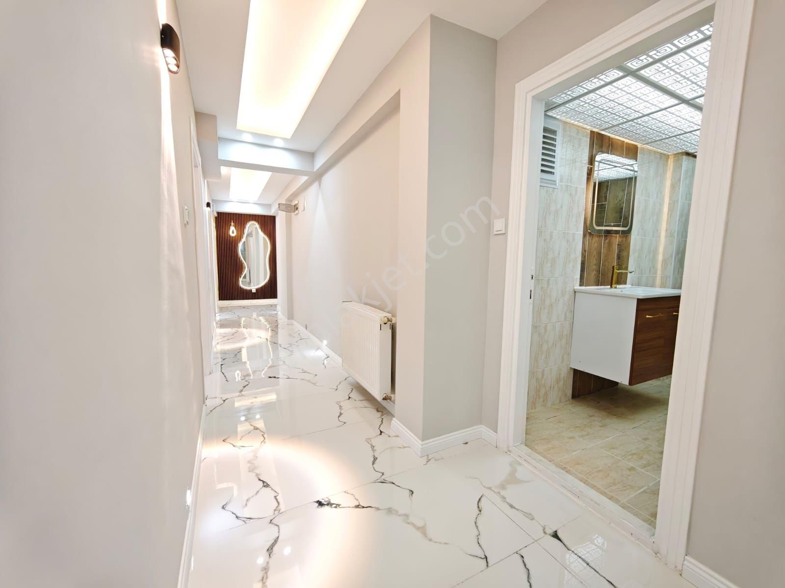 Acil Satılık Çobanlı Tramvayda 4+1 1. Kat - Görsel 9