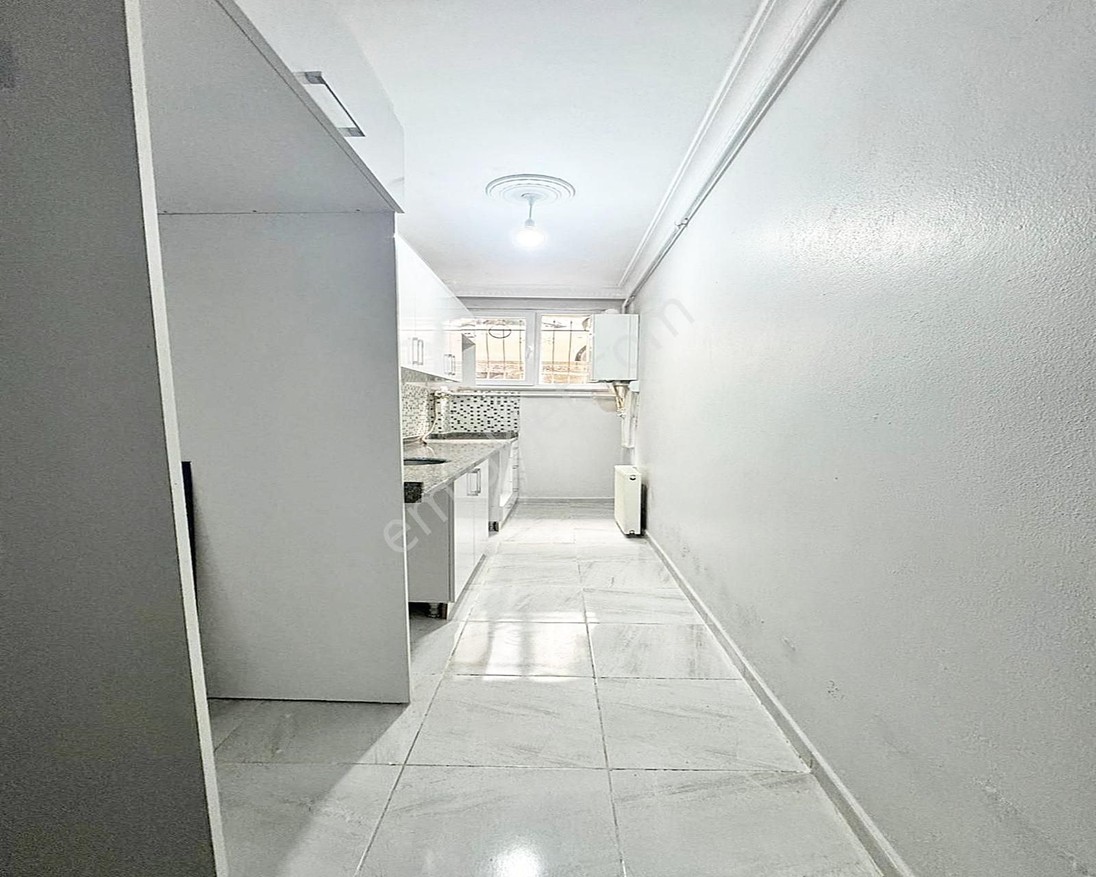 Kıraç Hürriyet Mahallesi 2+1 90m2 Balkonlu Bahçekat 1.940.000tl - Görsel 9