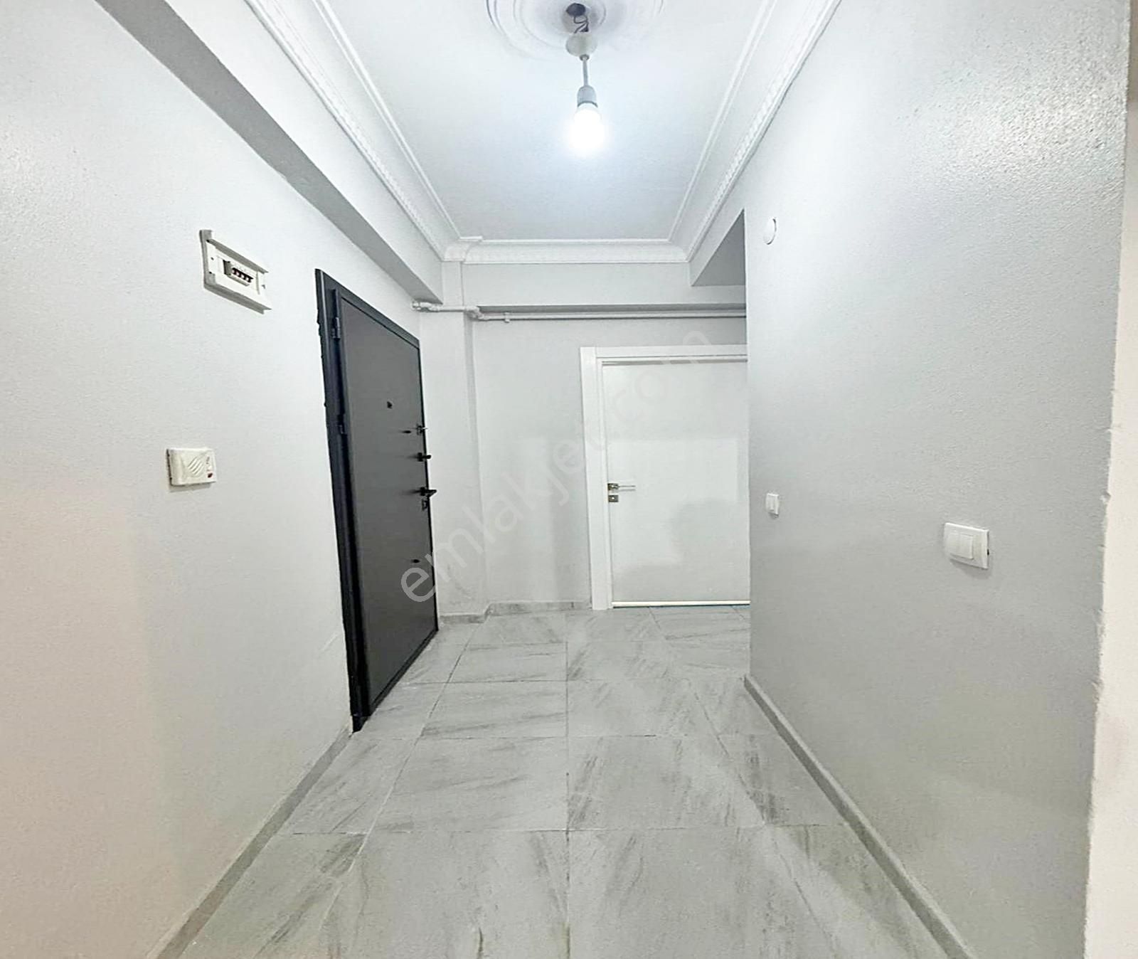 Kıraç Hürriyet Mahallesi 2+1 90m2 Balkonlu Bahçekat 1.940.000tl - Görsel 20