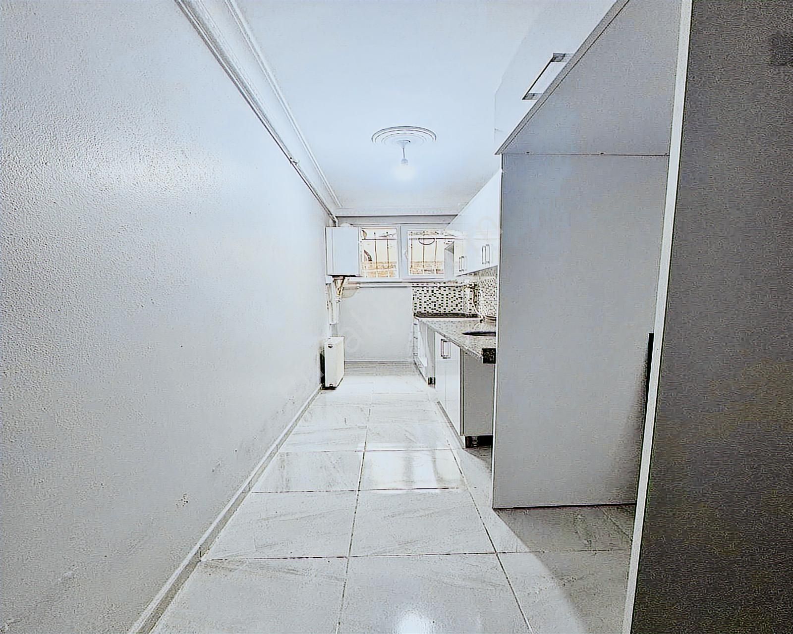 Kıraç Hürriyet Mahallesi 2+1 90m2 Balkonlu Bahçekat 1.940.000tl - Görsel 8