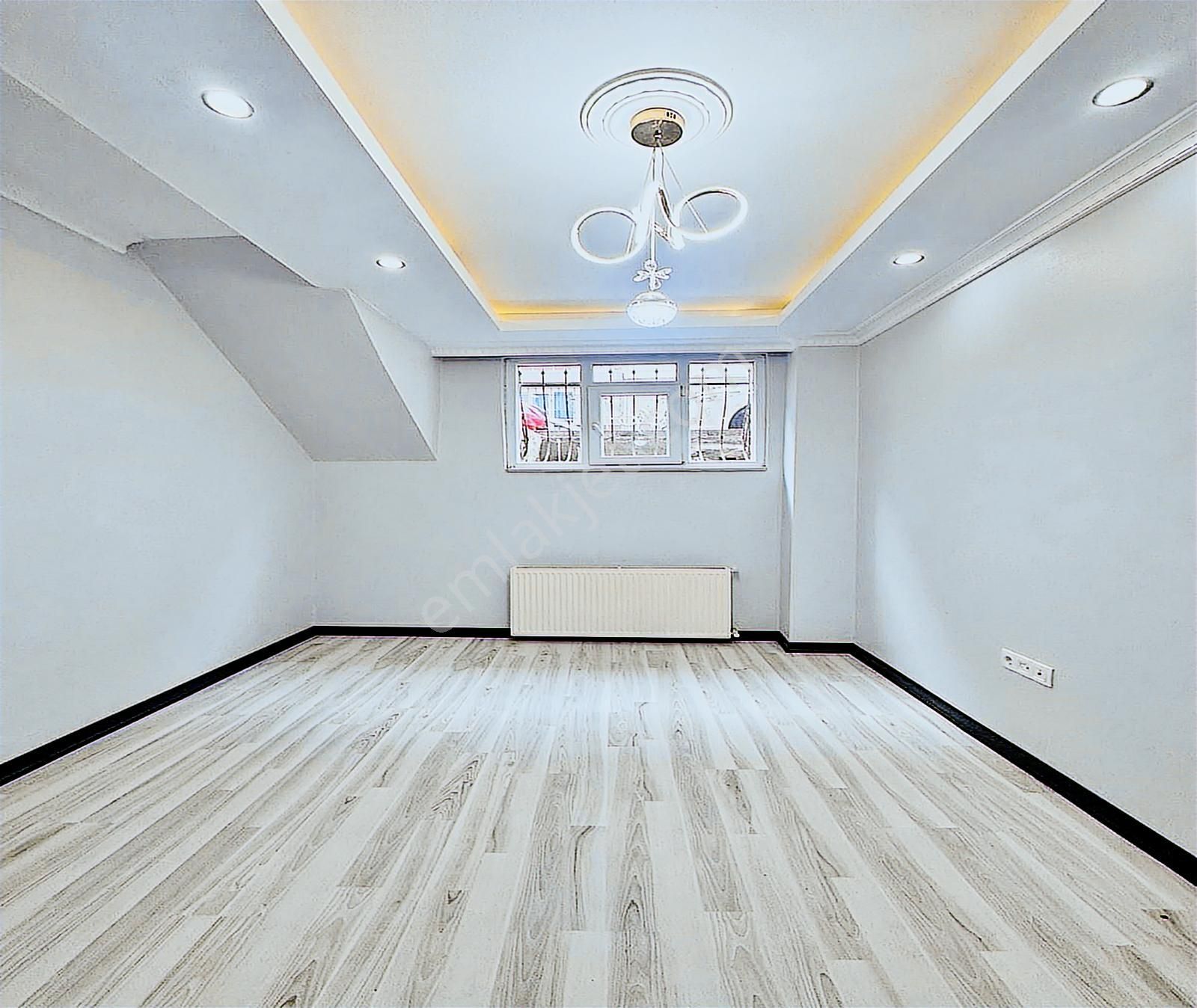Kıraç Hürriyet Mahallesi 2+1 90m2 Balkonlu Bahçekat 1.940.000tl - Görsel 35