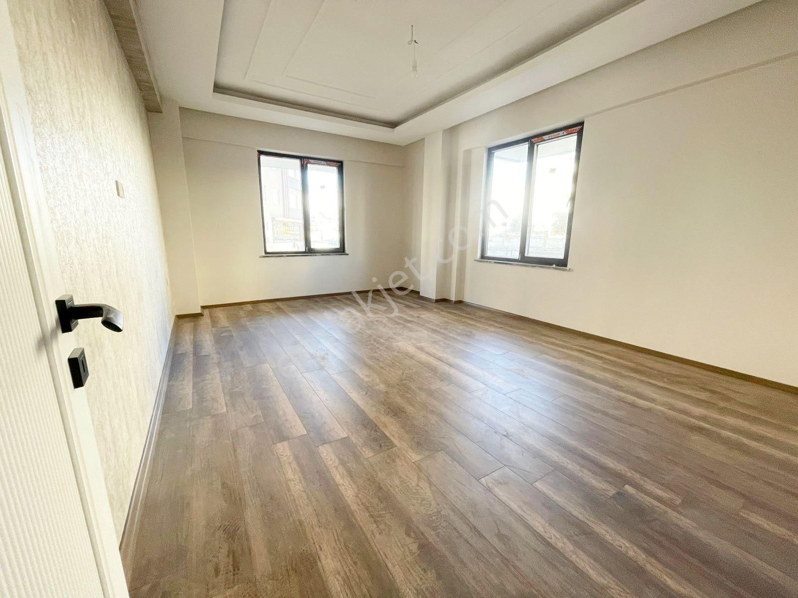Karacaahmet'te Siteiçi Merkezi Konumda Az Katlı U.lüx 3+1 Daire - Görsel 4