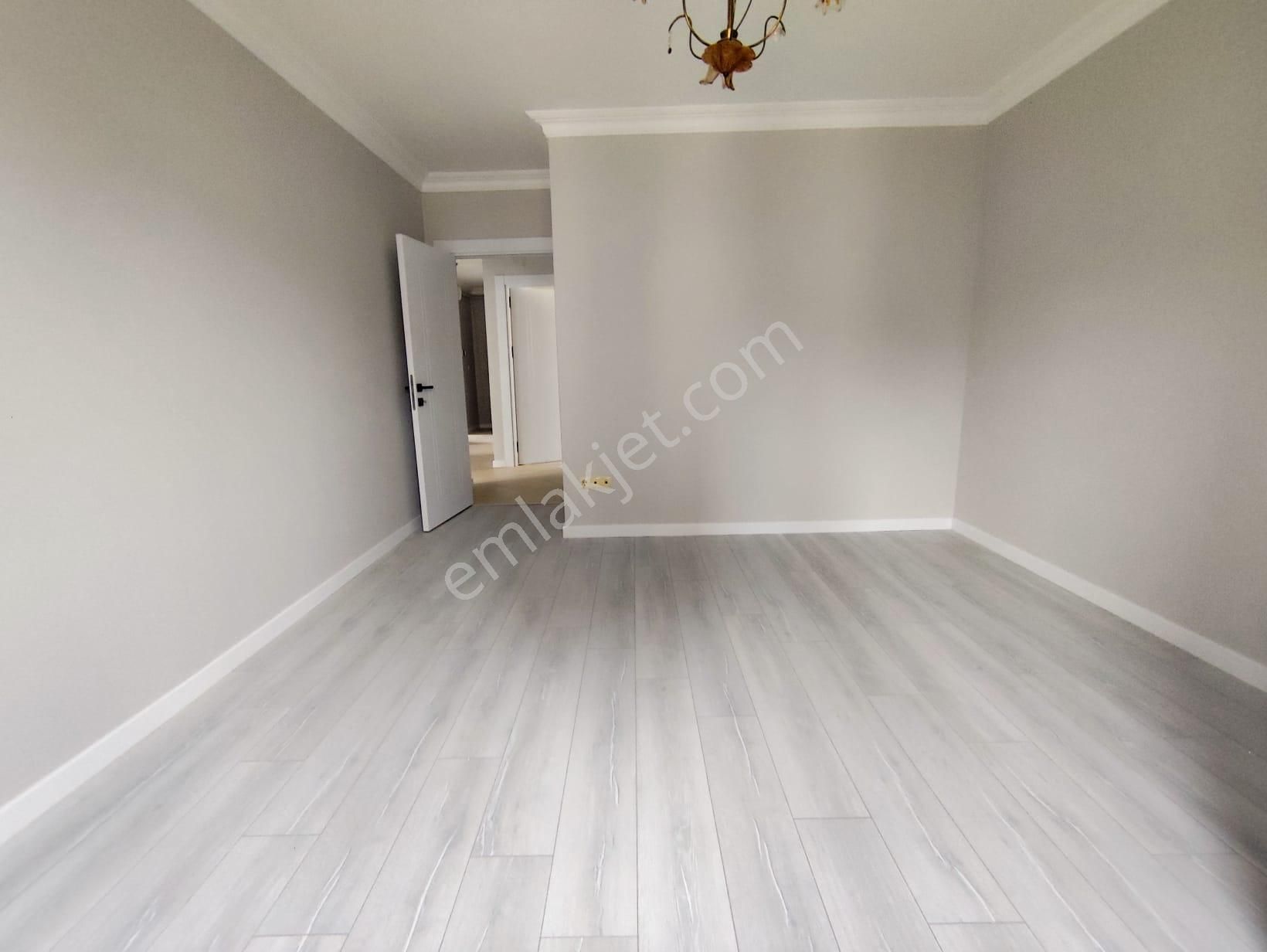 Mertcan Dan Soğanlık Metroya Yürüme Arakat 3+1 Ebeveyn Banyolu - Balkonlu - Görsel 6