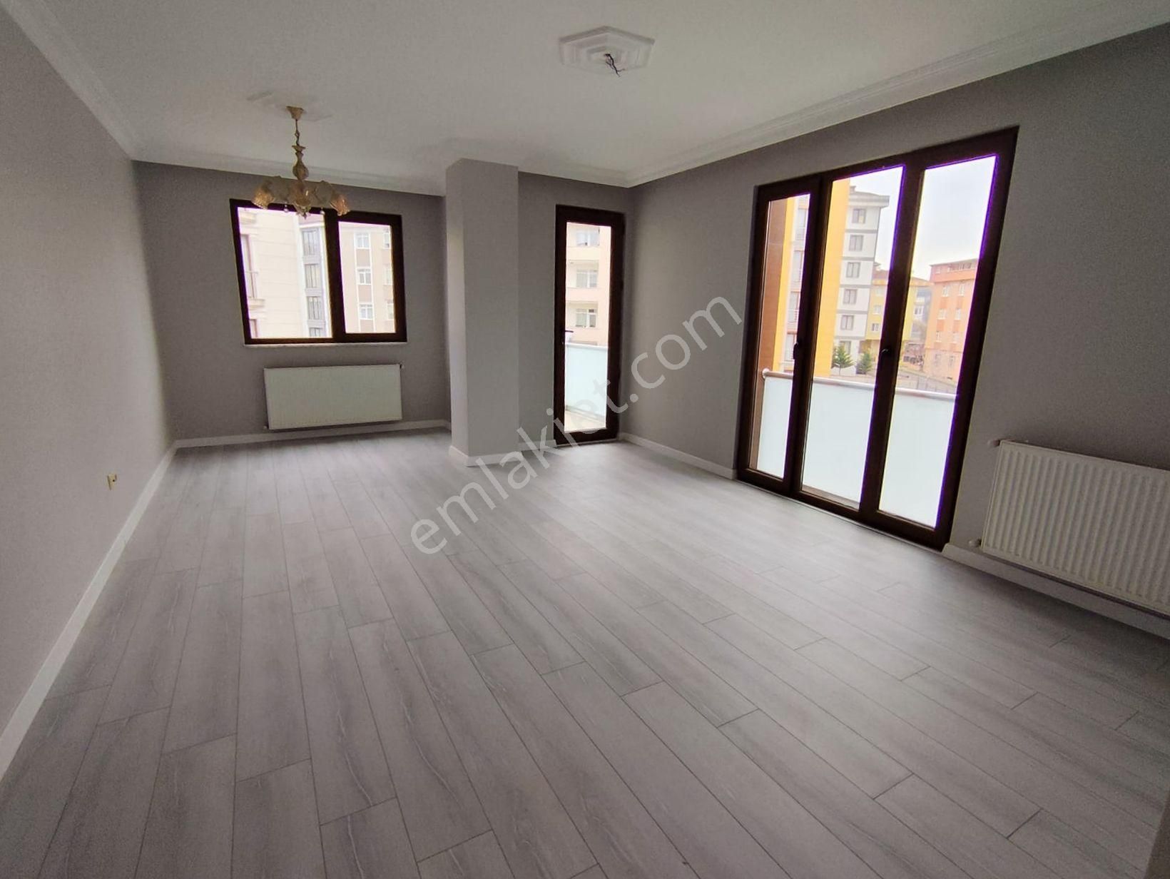 Mertcan Dan Soğanlık Metroya Yürüme Arakat 3+1 Ebeveyn Banyolu - Balkonlu