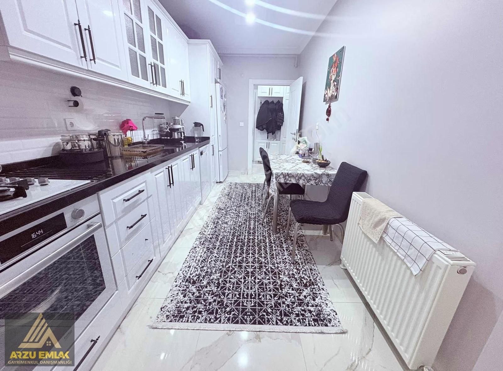 Arzu Emlaktan Yunusemre Mah Tek Daire Üzeri 3+1 Satılık Daire - Görsel 8