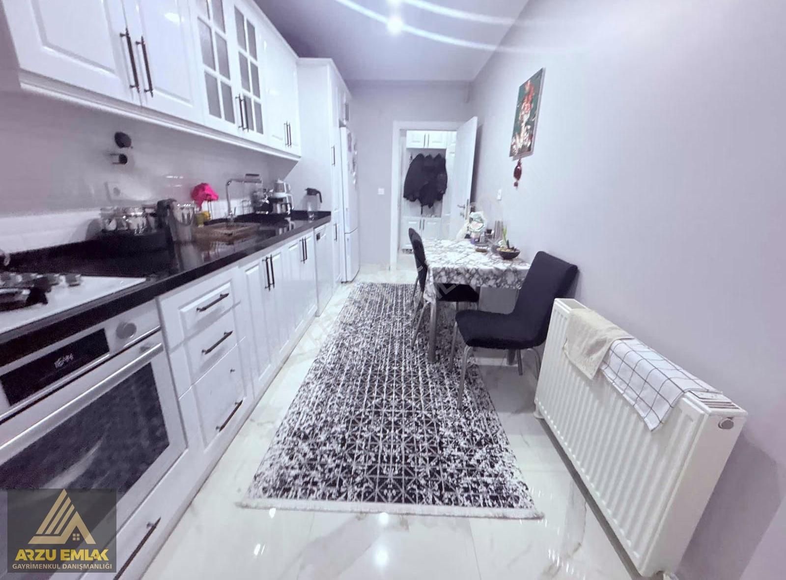 Arzu Emlaktan Yunusemre Mah Tek Daire Üzeri 3+1 Satılık Daire - Görsel 10