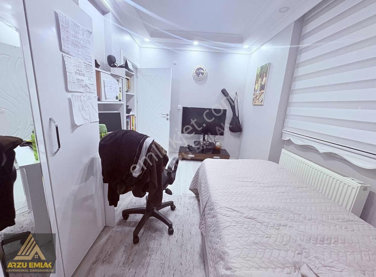 Arzu Emlaktan Yunusemre Mah Tek Daire Üzeri 3+1 Satılık Daire - Görsel 18