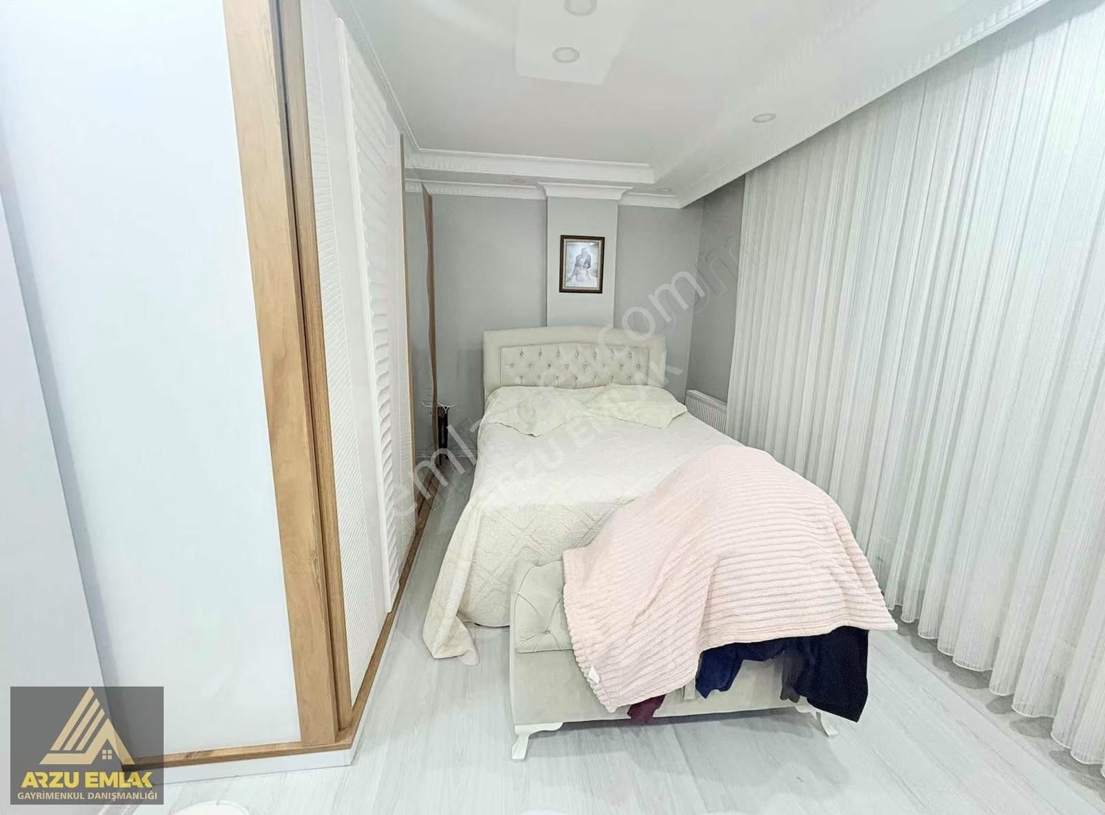 Arzu Emlaktan Yunusemre Mah Tek Daire Üzeri 3+1 Satılık Daire - Görsel 32