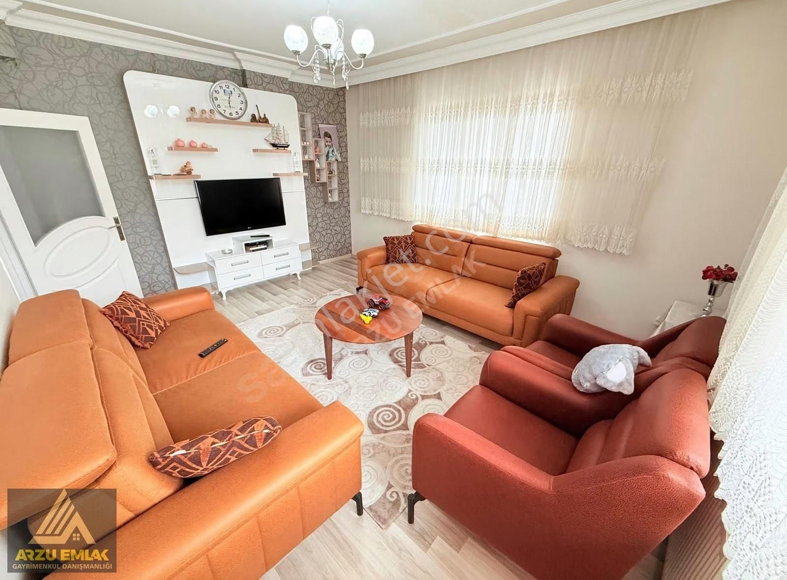 Arzu Emlaktan Gazi Mah Satılık 3+1 Masrafsız İki Balkonlu Daire