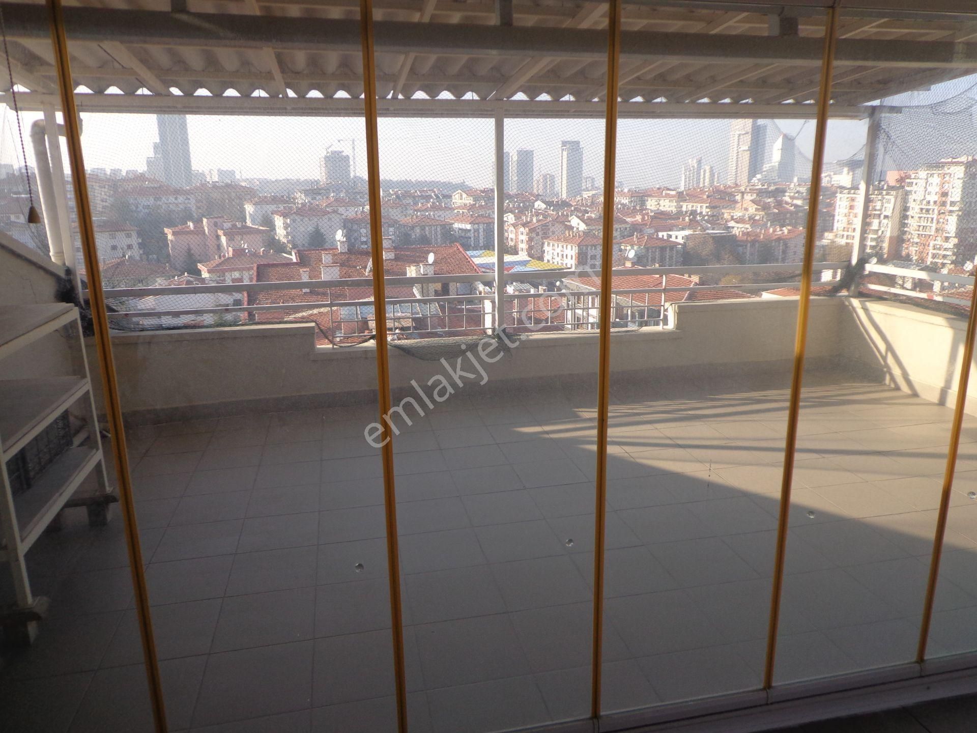 Huzur Salı Pazarına Yakın Pronomik Manzaralı